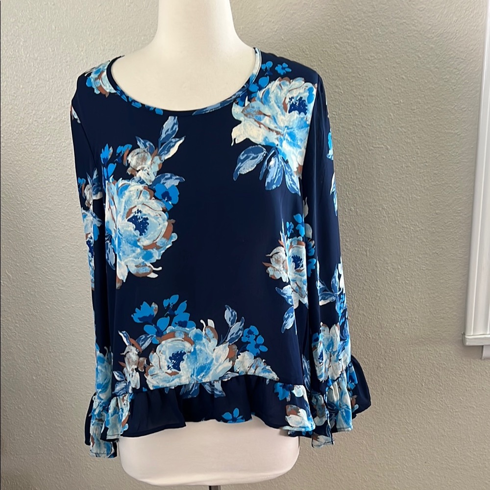 Wishful Park Floral Blue Women's Top
Size L